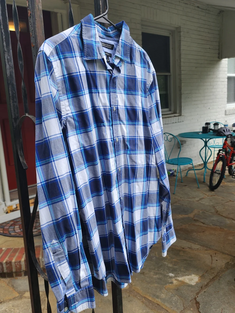 Banana Republic Camden Fit Plaid Shirt. Size Medium.